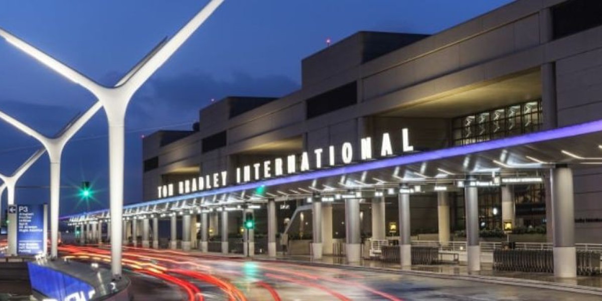 Angeles International Airport (LAX)