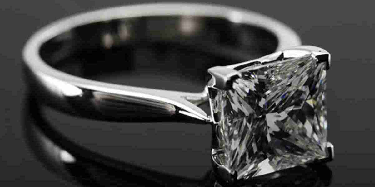 The Rising Popularity of Moissanite Wedding Bands for Women