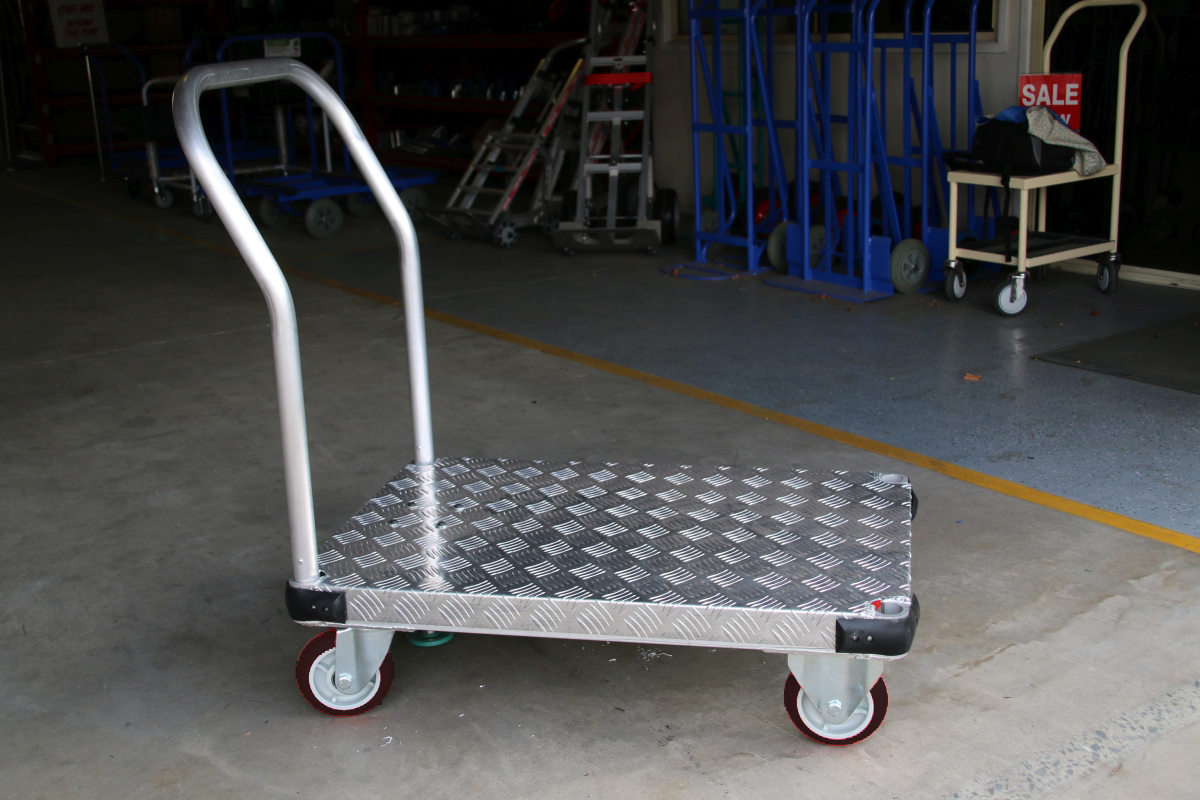 Heavy-Duty Flat Bed Trolleys: Effective Solutions for Material Handling – Keep Blogging With Me