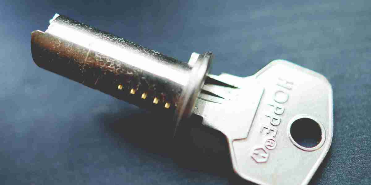 The Comprehensive Guide to Locksmith Services: Your Ultimate Security Solution