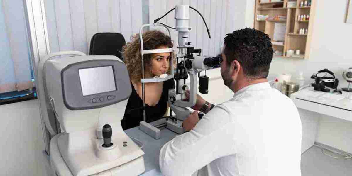 Revolutionizing Eye Care: Online Prescriptions and Expert Ophthalmologists in Canada