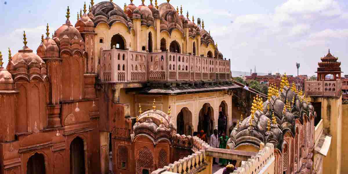 Exploring the Golden Triangle: Unforgettable Tour Packages of Delhi, Jaipur, and Agra