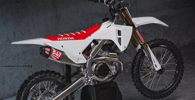 Dirt Bike Plastics: A Trendy and Durable Aftermarket Upgrade | Trendhunter