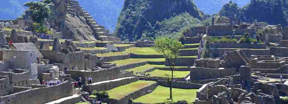 Encuentros Peru Adventure Cover Image