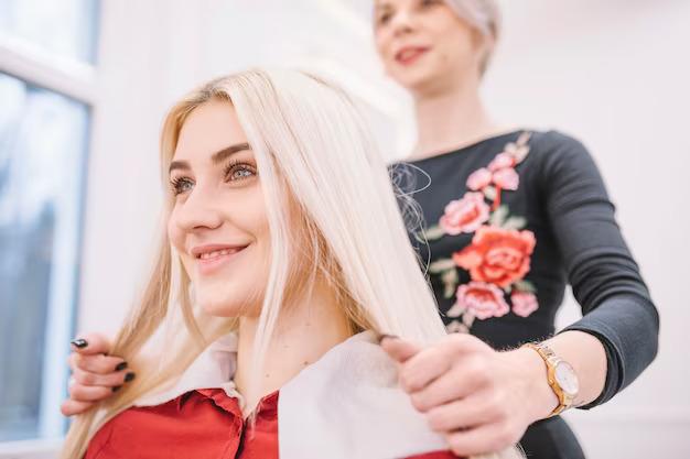 How To Become A Hair Stylist in 5 Steps With Hairdresser Course