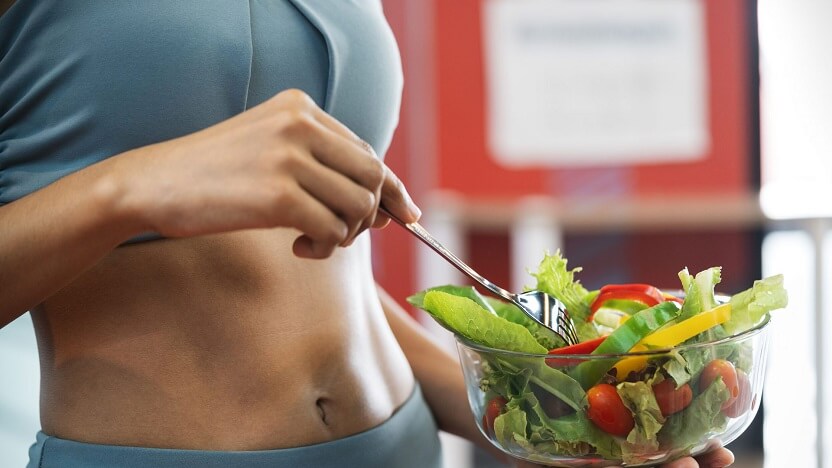 Abs in the Kitchen: Foods to Eat and Avoid for Results 2024