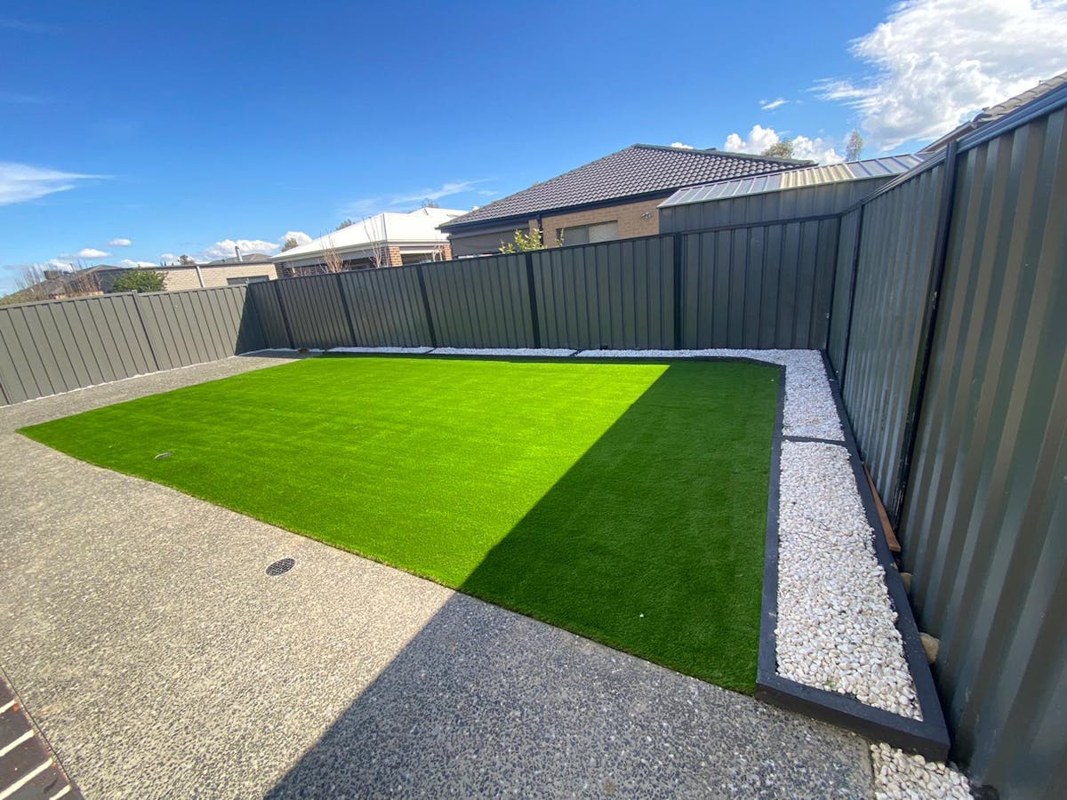 Essential Factors to Select Artificial Grass for Your Space