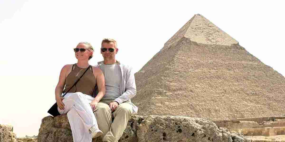 Discover the Majestic Giza Pyramids with Pyramidstrip's Exclusive Tour Packages