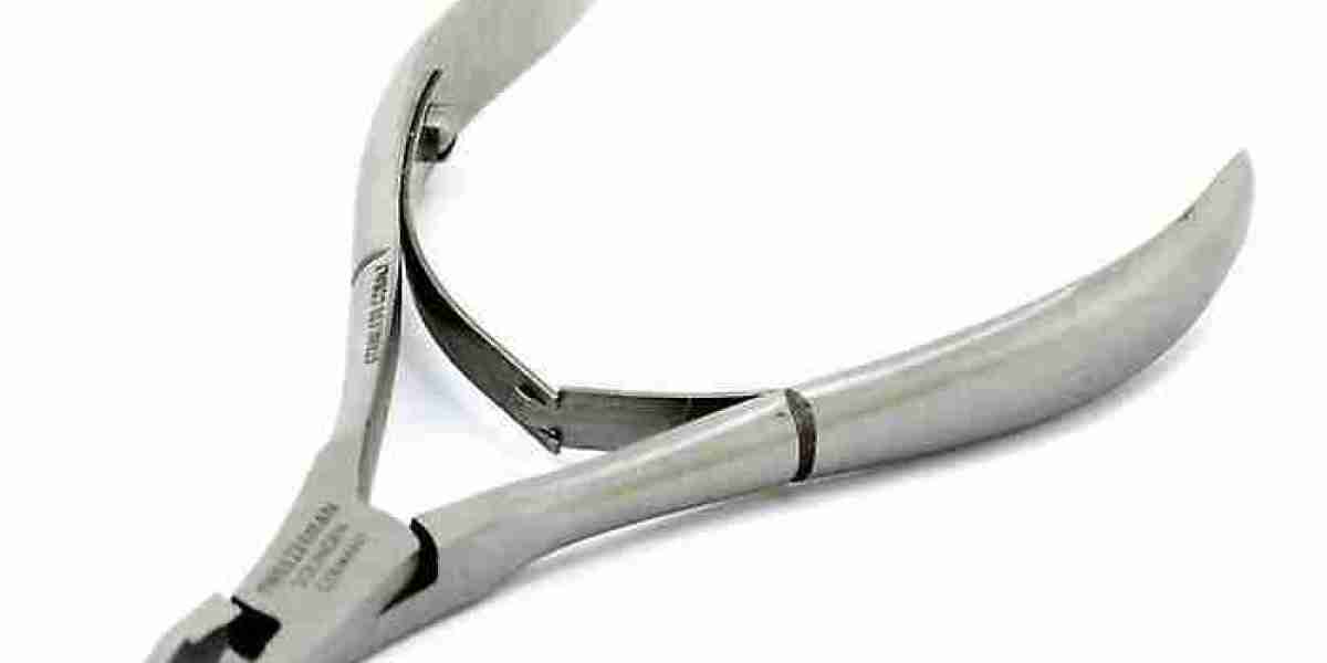 Tweezerman Cuticle Clippers for Perfectly Shaped Cuticles Every